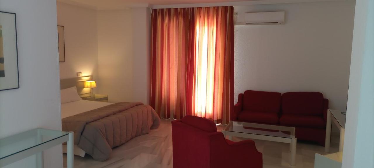 Hospedium Hotel Apartamentos Simon Verde Mairena del Aljarafe Eksteriør bilde