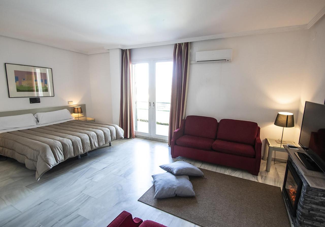 Hospedium Hotel Apartamentos Simon Verde Mairena del Aljarafe Eksteriør bilde